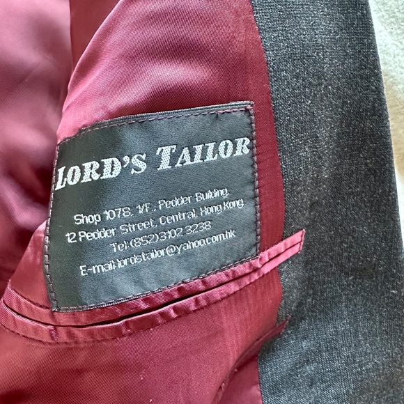 Bespoke charcoal gray suit from Lord's Tailor Hong Kong (38S) - Picture 5 of 11